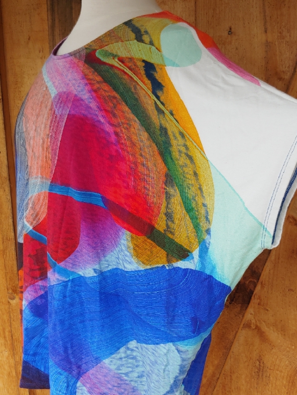 Vibrant Multi-Color Abstract Tunic Top - Picture 3 of 8